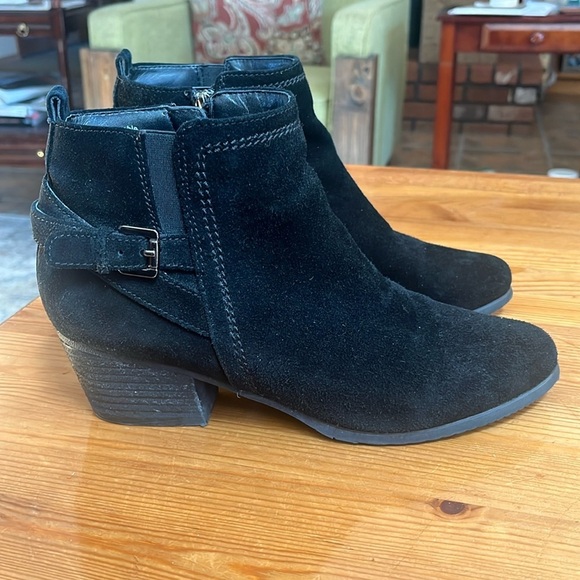 Blondo Idra Black Suede Ankle‎ Buckle waterproof Boot Size 8.5 M - Picture 1 of 13